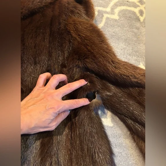 Short Style Fur Coat - Picture 10 of 16
